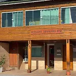 Casa completa e elegante próxima ao aeroporto